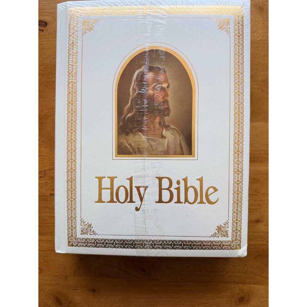 Regency Classic Deluxe Family Bible KJV White Gold 700W Thomas Nelson New Sealed